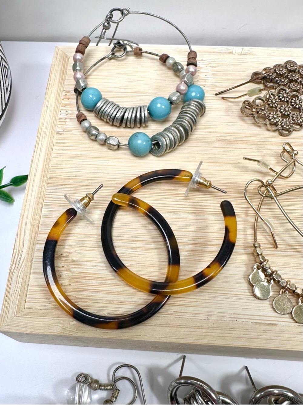 ❤️Earring Essentials Bundle (including MOP Kendra Scott Studs!) - 16 pairs - Picture 6 of 15